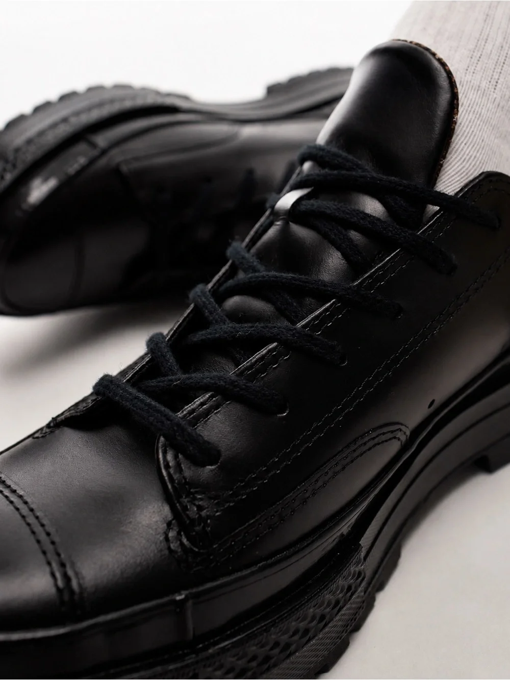Converse Black Platform Lace-Up Leather Sneakers